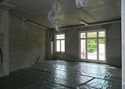Vorbereiteter Wohnbereich in einem Regelgeschoss vor dem Estricheinbau